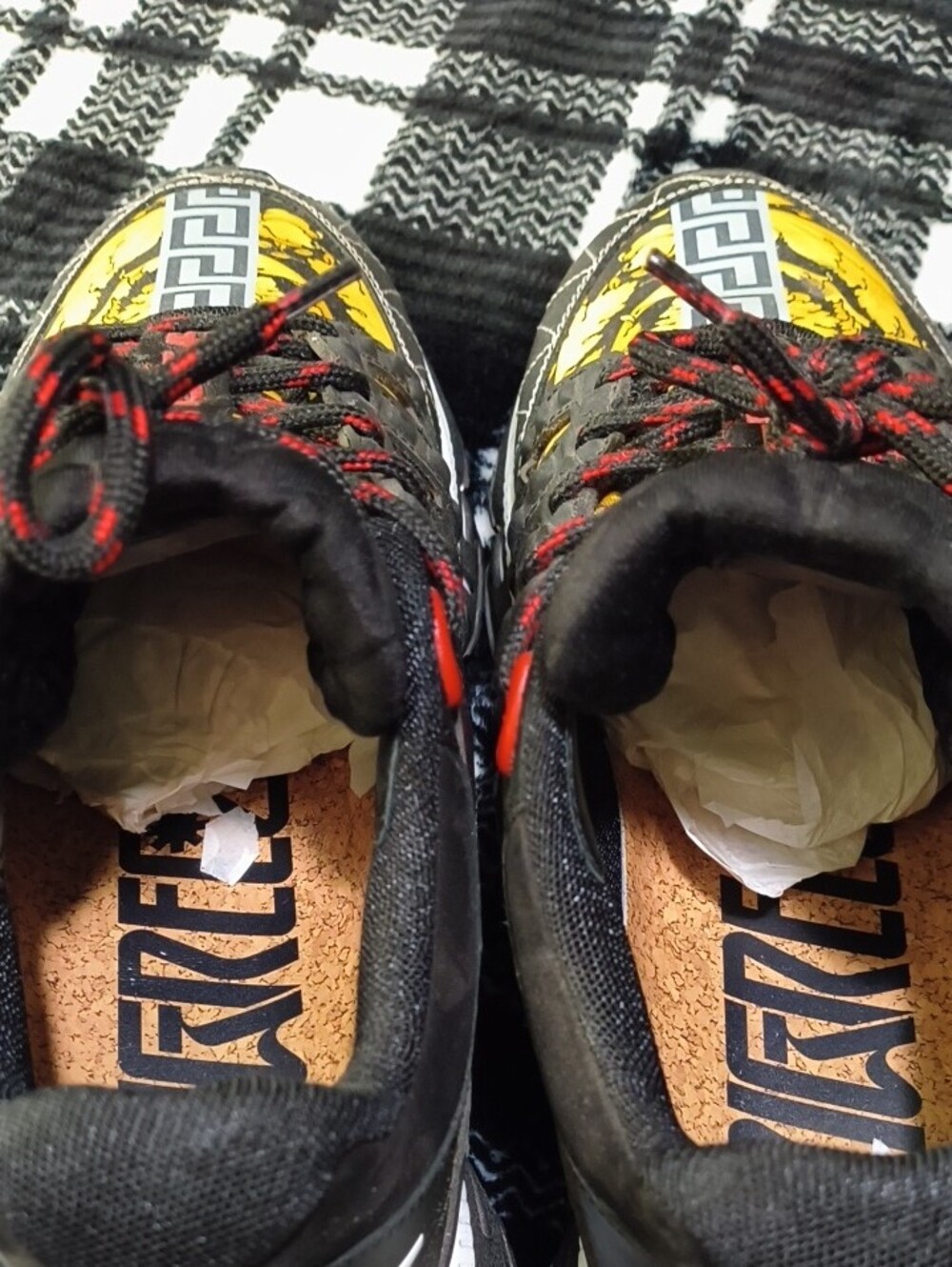 Versace Chain Reaction Sneakers - Picture 3 of 7